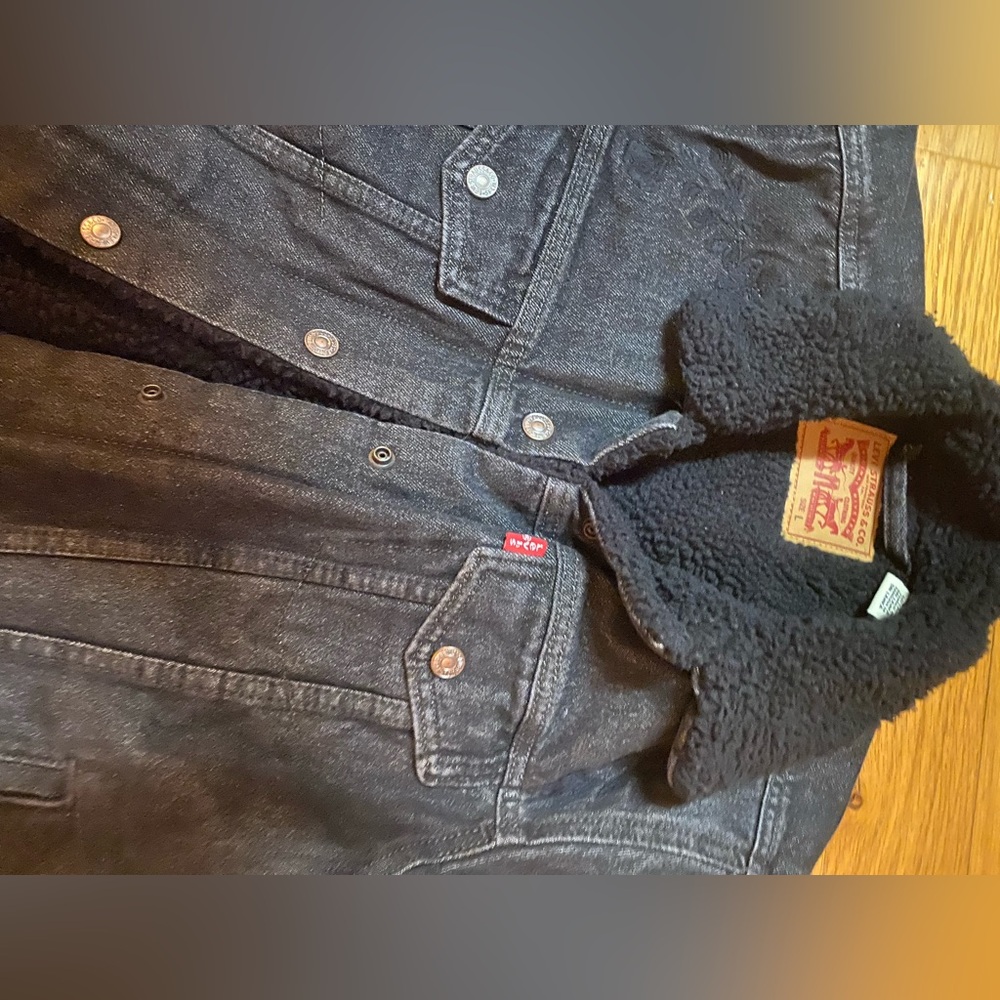 Levi’s Sherpa Black Corduroy Jacket - image 2